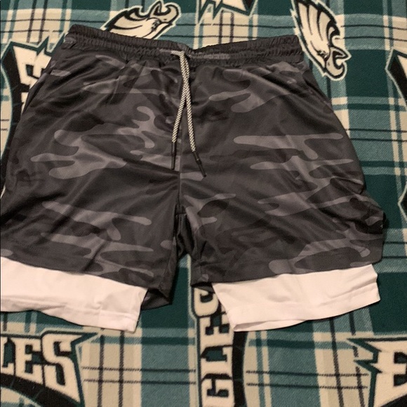 Men workout shorts size XL brand new - Picture 1 of 1